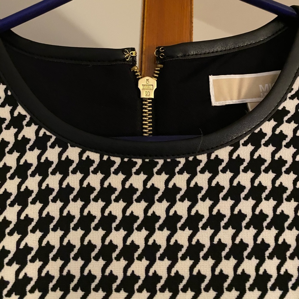 Michael Kors Midi spandex form fitting dress